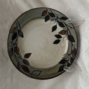 RUSTIC LEAVES Pfaltzgraff Dinner Plate